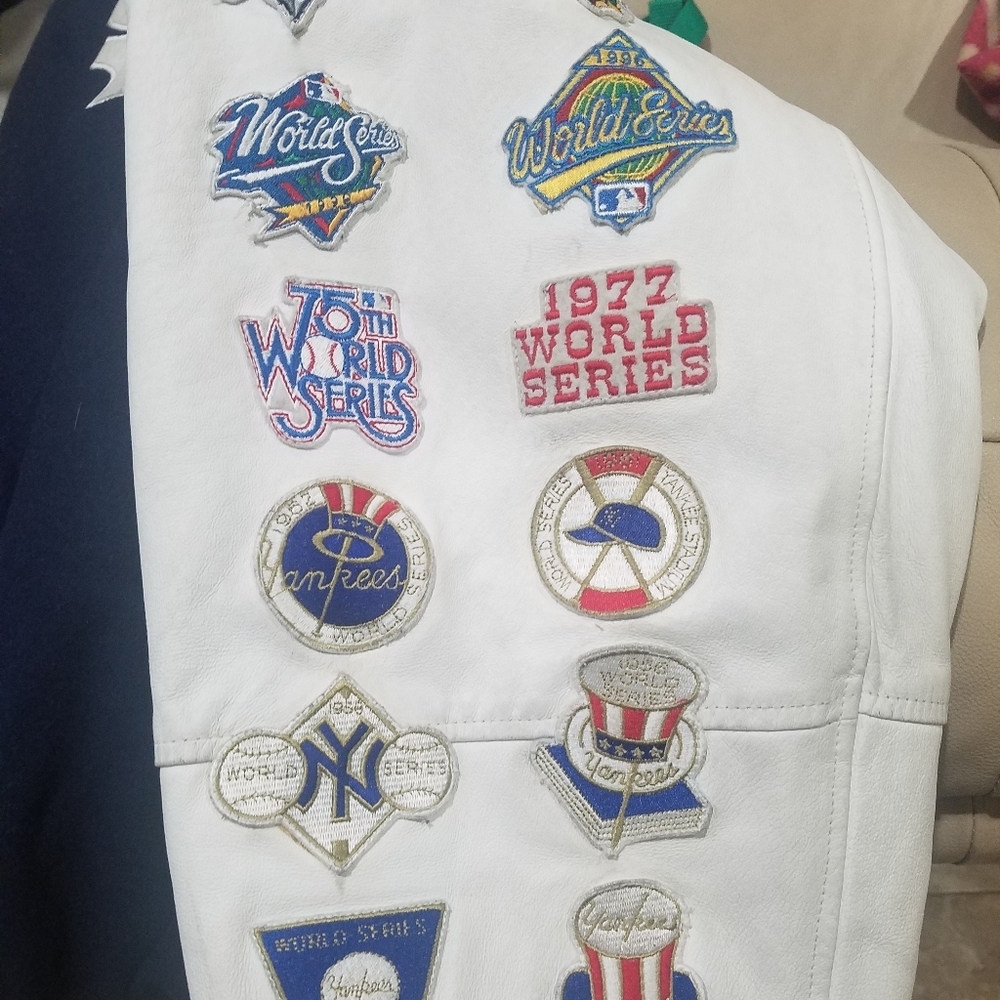 Genuine MLB Apparel - Picture 5 of 8